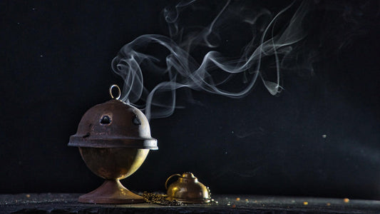 Un viaggio tra sacralità e benessere: Palo santo e Mirra
