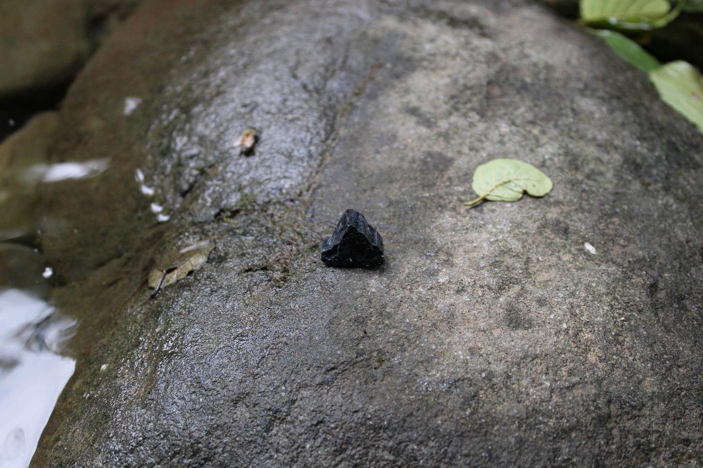Tormalina nera grezza (Brasile)