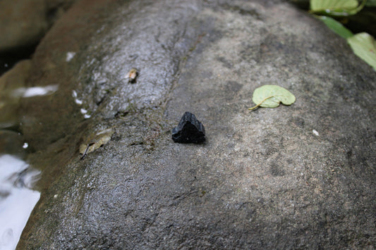 Tormalina nera grezza (Brasile)